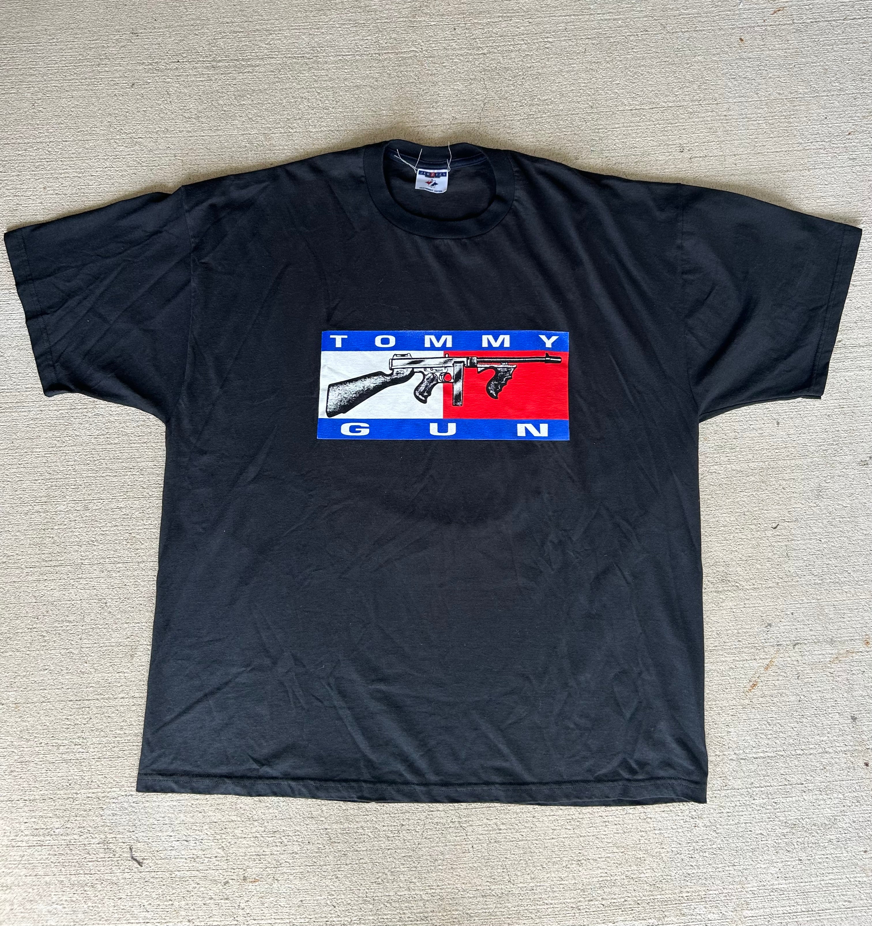 Vintage Tommy Gun Tee XL
